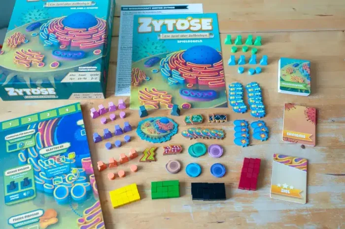 Cytosis A Cell Biology Board Game components