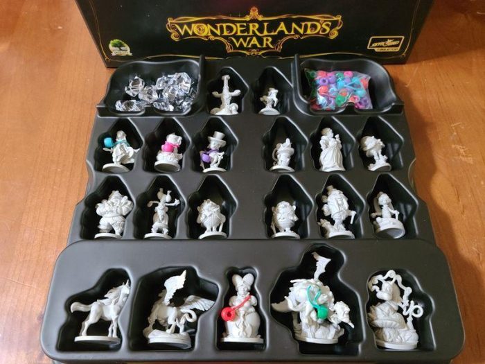 Wonderland's War figures